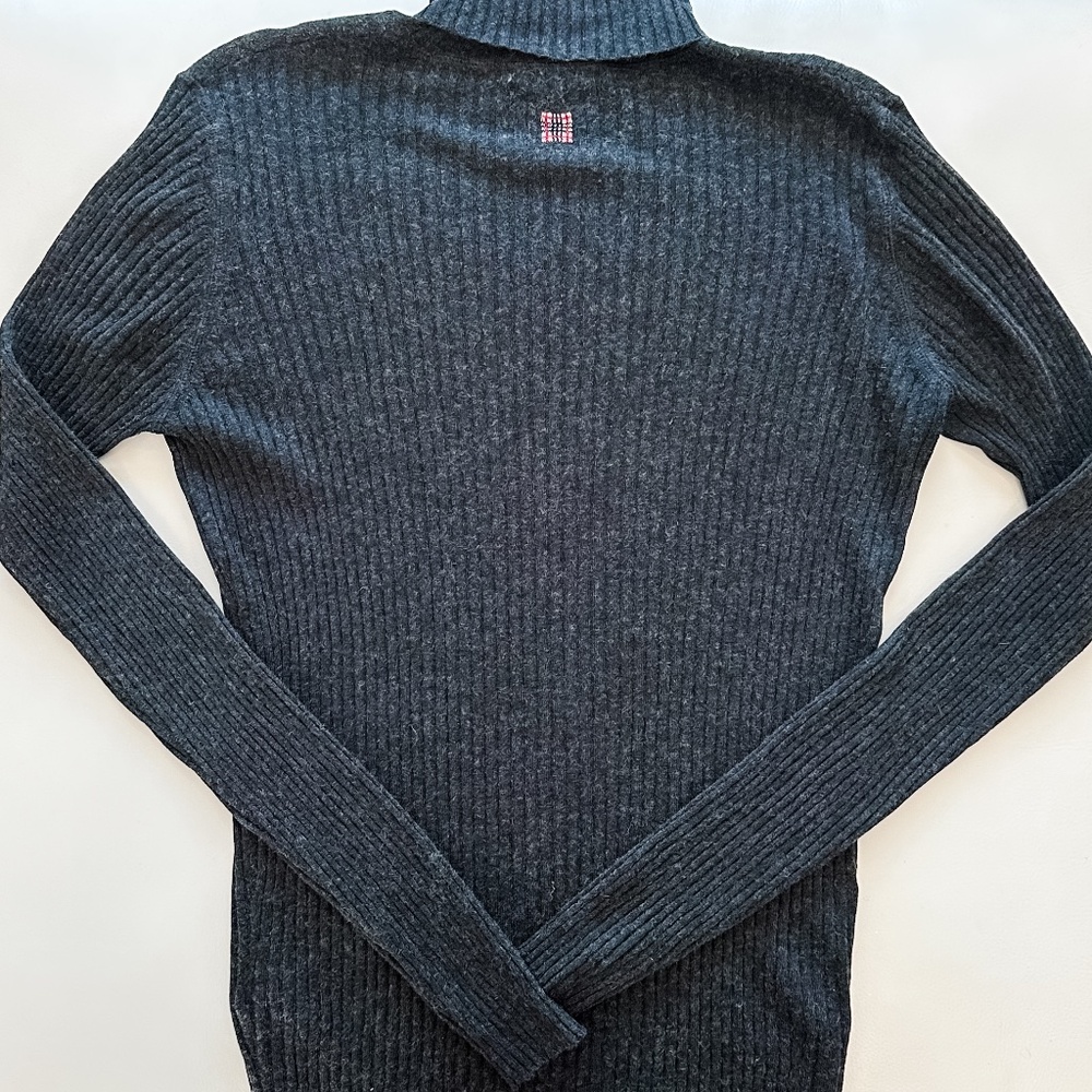 ✨ Burberry Ribbed Turtleneck Sweater ✨ Silk Wool Cashmere Blend | Size Large - Picture 2 of 5